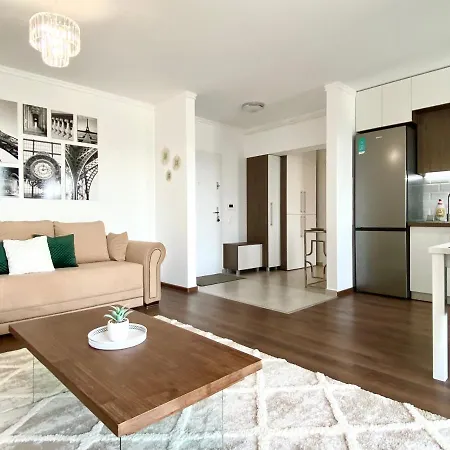Stylish Retreat With A View In Coresi-qualis *